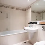 Chic 2-bed Flat With River Liffey Views - 12 Mins To Grand Canal Dock Station